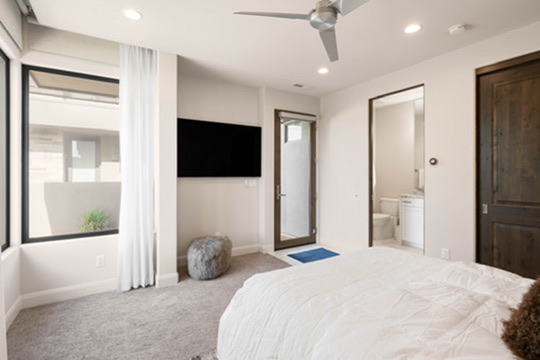 Guest bedroom